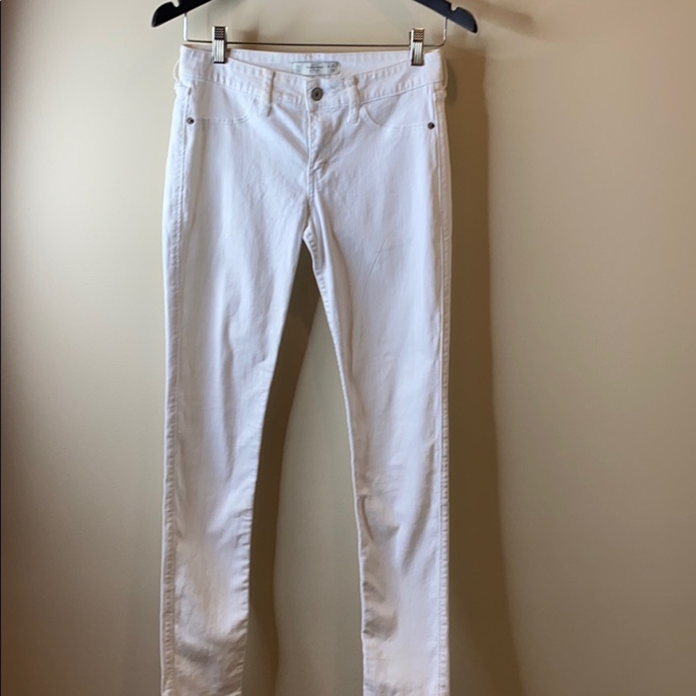 White Abercrombie and Fitch Skinny Jeans